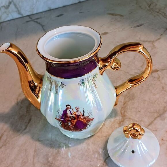GNA Fine Porcelain 8.5" Tea Pot GOLD Hand Painted Victorian Courtship Iridescent - Picture 10 of 16